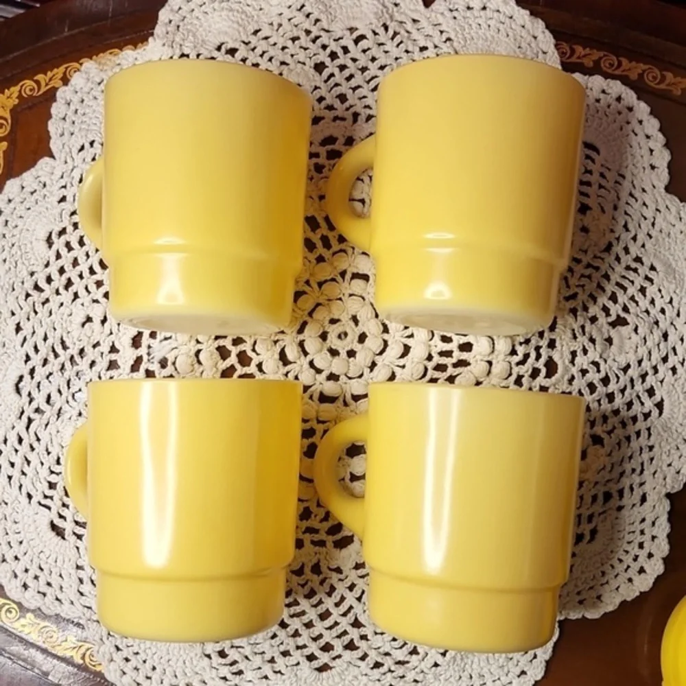 Set of 4 anchor hocking‎ fire king ware milk glass cups vintage